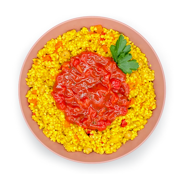Bulgur mit buntem Gemüse und Tomaten-Paprika-Sauce