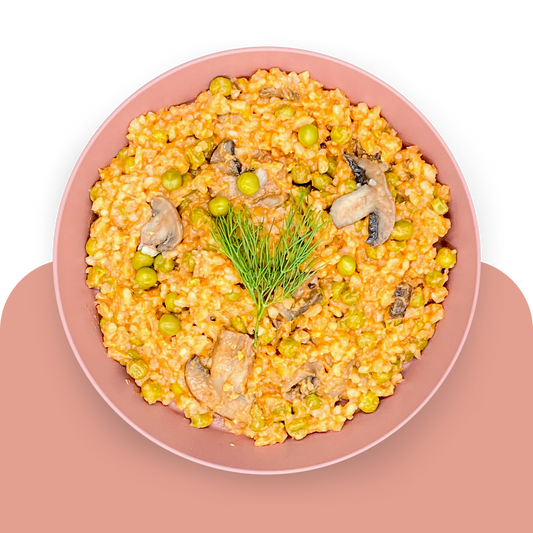 Tomaten-Risotto mit Champignons und Erbsen