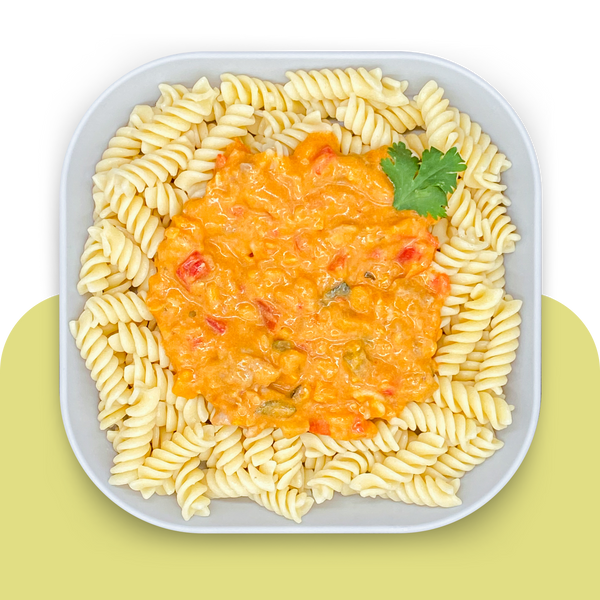 Bunte Spiralnudeln in bunter Kürbis-Gemüse-Sauce mit Hähnchen