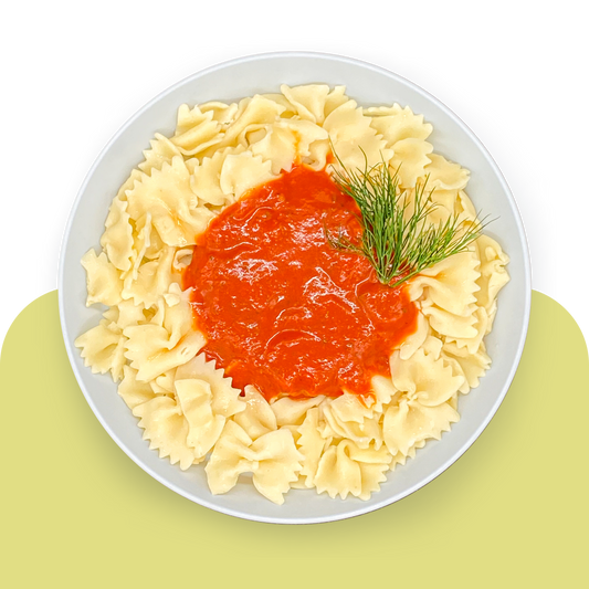 Pasta in Tomaten-Basilikum-Sauce