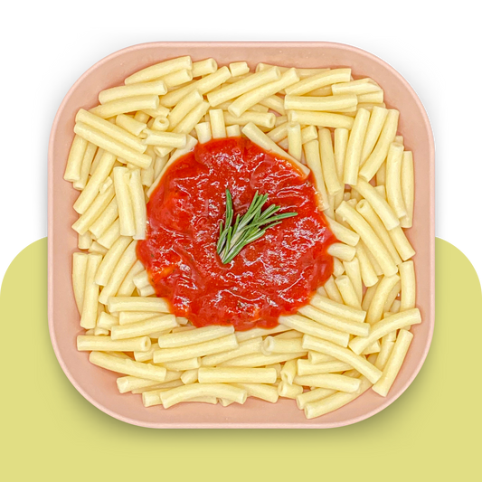 Pasta in Tomaten-Basilikum-Sauce